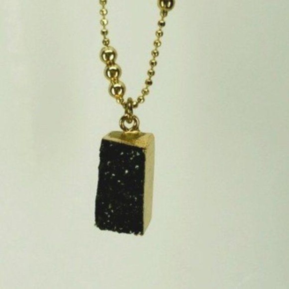 Rue 21‎  black gemstone pendant square necklace